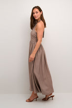 Lade das Bild in den Galerie-Viewer, Culture Amino Kleid