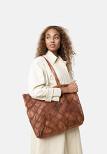 Lade das Bild in den Galerie-Viewer, RE DESIGNED Shopper