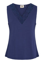 Lade das Bild in den Galerie-Viewer, Dee V-Neck Top