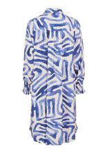 Lade das Bild in den Galerie-Viewer, Blusenkleid in creme mit blauem Print, Knopfleiste und Hemdkragen in einer Midilänge, Wunderwerk Oldenburg