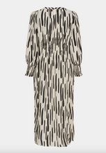 Lade das Bild in den Galerie-Viewer, Ane Smock Kleid black brushstrokes Wunderwerk Oldenburg