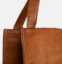 Lade das Bild in den Galerie-Viewer, Aro Tasche