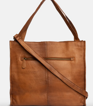 Lade das Bild in den Galerie-Viewer, Aro Tasche