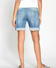 Lade das Bild in den Galerie-Viewer, Gang 94Nica Shorts