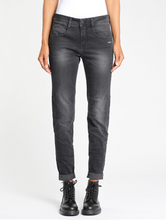 Lade das Bild in den Galerie-Viewer, 94Amelie relaxed fit - wool dark wash