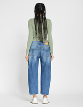 Lade das Bild in den Galerie-Viewer, Gang 94Ida O-Shape Jeans