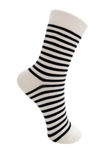 Lade das Bild in den Galerie-Viewer, Myra Striped Socken