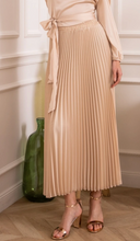 Lade das Bild in den Galerie-Viewer, Plisseerock