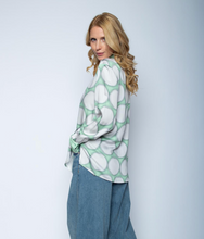 Lade das Bild in den Galerie-Viewer, Bluse mit Maxi Dot Print