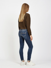 Lade das Bild in den Galerie-Viewer, 94Nele Skinny Fit Jeans