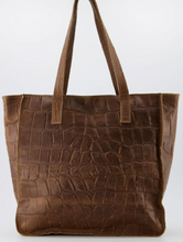 Lade das Bild in den Galerie-Viewer, Cleo Croco Ledertasche