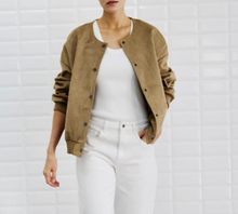 Lade das Bild in den Galerie-Viewer, Freya Bomber Jacke