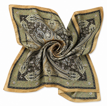 Lade das Bild in den Galerie-Viewer, Silk Touch Bandana