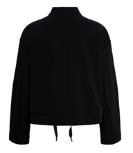 Lade das Bild in den Galerie-Viewer, Leichte Jacke in einer Reisequalität mit Reißverschluss und Hemdkragen in der Farbe schwarz, Wunderwerk Oldenburg