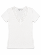 Lade das Bild in den Galerie-Viewer, T-Shirt mit Spitze