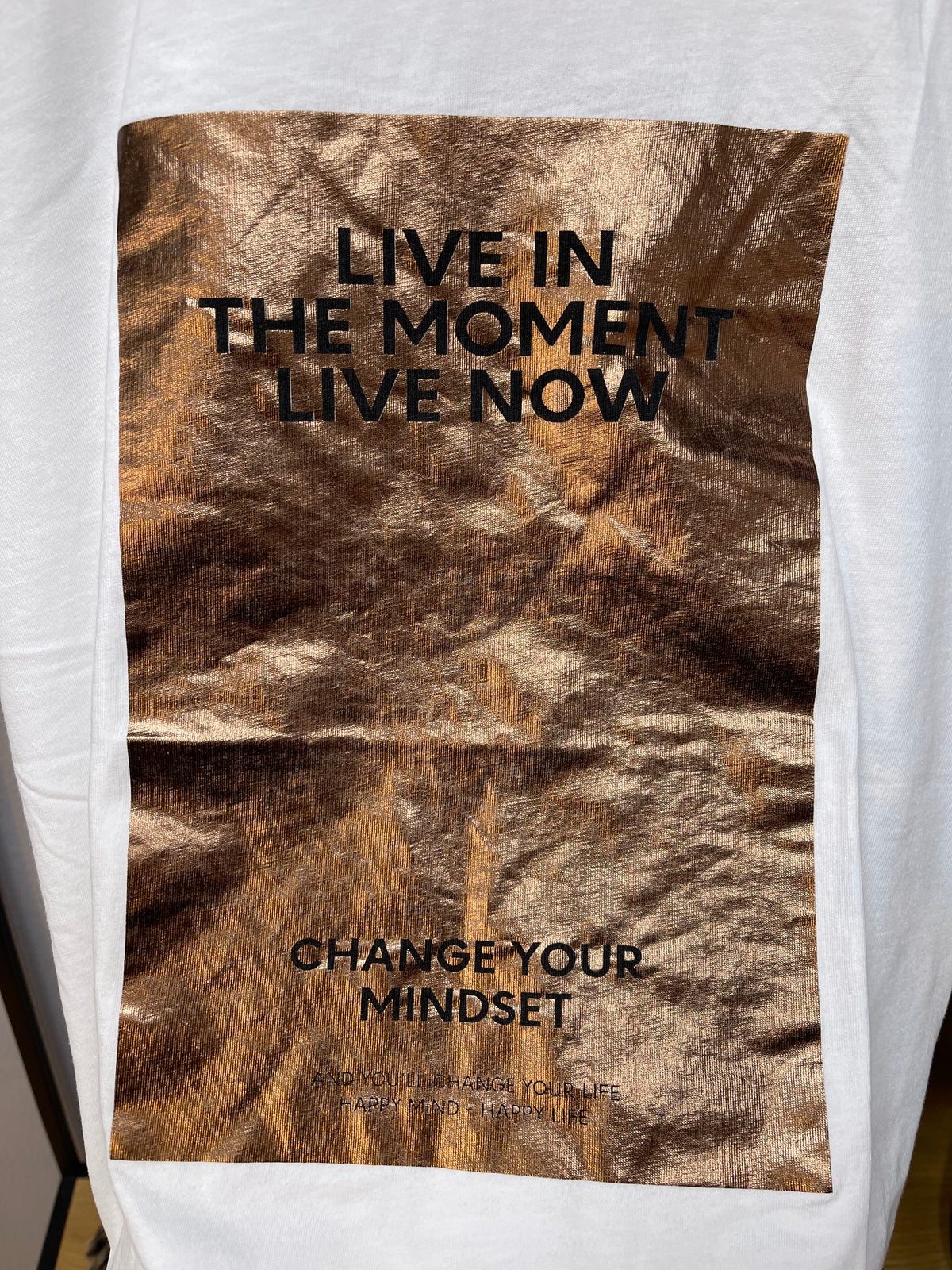 T-Shirt "Live in the Moment"