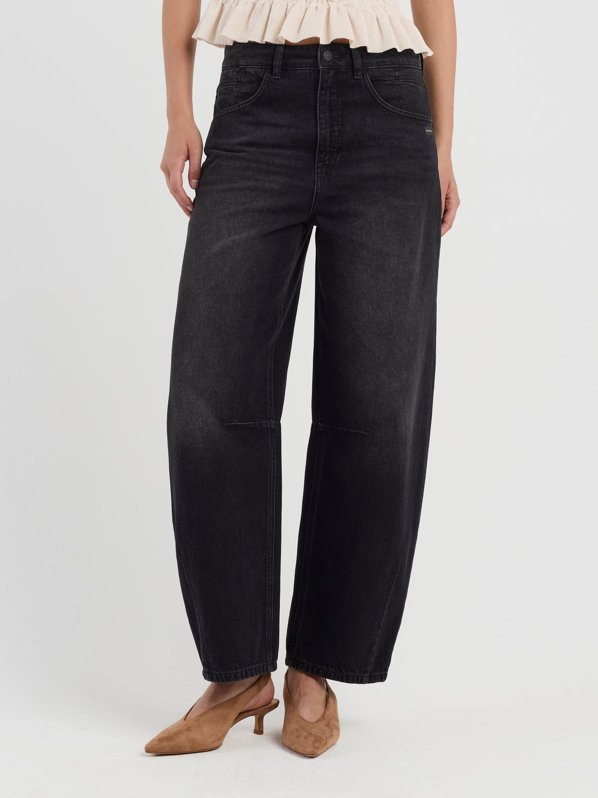 94Sarina Baggy Fit Jeans