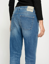 Lade das Bild in den Galerie-Viewer, Boyfriend Jeans 94Nica in der Farbe midblue allday, Wunderwerk Oldenburg