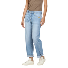 Lade das Bild in den Galerie-Viewer, Comfort Straight Fit Jeans in Hellblau im 5Pocket Style Wunderwerk Oldenburg