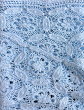 Lade das Bild in den Galerie-Viewer, Zaya Lace Hip Schal