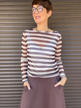 Lade das Bild in den Galerie-Viewer, Mesh Streifenshirt
