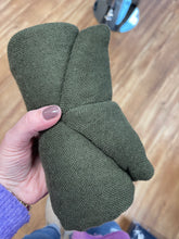 Lade das Bild in den Galerie-Viewer, Schal Lilly