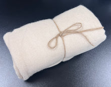 Lade das Bild in den Galerie-Viewer, Schal Lilly