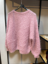 Lade das Bild in den Galerie-Viewer, Mohair Pullover Soft Round