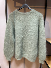 Lade das Bild in den Galerie-Viewer, Mohair Pullover Soft Round