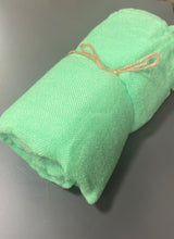 Lade das Bild in den Galerie-Viewer, Schal Lilly