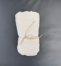 Lade das Bild in den Galerie-Viewer, Schal Lilly