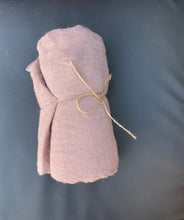 Lade das Bild in den Galerie-Viewer, Schal Lilly