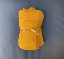 Lade das Bild in den Galerie-Viewer, Schal Lilly