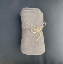 Lade das Bild in den Galerie-Viewer, Schal Lilly