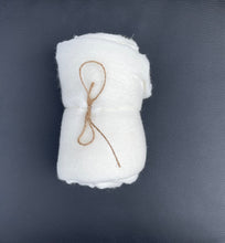 Lade das Bild in den Galerie-Viewer, Schal Lilly