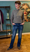 Lade das Bild in den Galerie-Viewer, 57Tiana Jeans