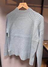 Lade das Bild in den Galerie-Viewer, Pullover Soft Rib