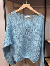 Lade das Bild in den Galerie-Viewer, Grobstrick V-Neck Pullover