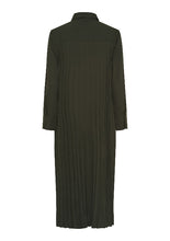 Lade das Bild in den Galerie-Viewer, Dunkelgrünes  Plissekkleid in Midilänge mit Hemdkragen, Wunderwerk Oldenburg