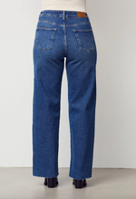 Lade das Bild in den Galerie-Viewer, Torino highwast Jeans in dunkelblau,Wunderwerk Oldenburg