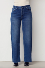 Lade das Bild in den Galerie-Viewer, Torino highwast Jeans in dunkelblau,Wunderwerk Oldenburg