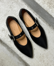 Lade das Bild in den Galerie-Viewer, Jules Ballerina