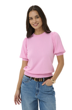 Lade das Bild in den Galerie-Viewer, rosefarbener Kurzarmpullover mit Rundhals und kleine Puffärmeln Wunderwerk Oldenburg