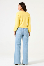 Lade das Bild in den Galerie-Viewer, Kuschelpullover gelb Garcia Wunderwerk oldenburg