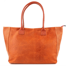 Lade das Bild in den Galerie-Viewer, orangefarbener Ledershopper mit animalprägung, Wunderwerk Oldenburg