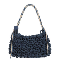 Lade das Bild in den Galerie-Viewer, Häkeltasche in blau mit Reißverschluss und kleinem Henkel, Wunderwerk Oldenburg