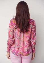 Lade das Bild in den Galerie-Viewer, Rosefarbene Paisleybluse mit Hemdkragen und gesmocktem Ärmelabschluss, Wunderwerk Oldenburg