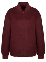 Lade das Bild in den Galerie-Viewer, Kurze Wolljacke mit Reißverschluss in der Farbe Beere Wunderwerk Oldenburg