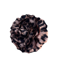 Lade das Bild in den Galerie-Viewer, Leobrosche