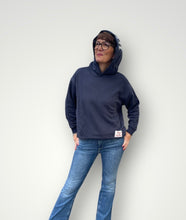 Lade das Bild in den Galerie-Viewer, Hoodie "HUGS"